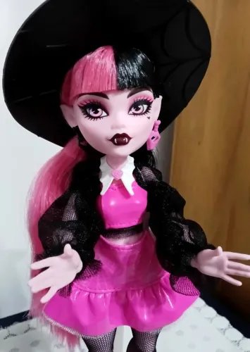 Boneca Monster High Draculaura G3 - Core Refresh 