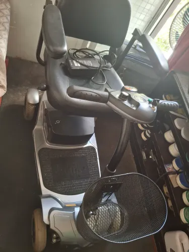 Cadeira scooter elétrica freedom