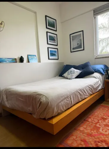 URGENTE! Vendo cama e colchão viúva em excelente estado