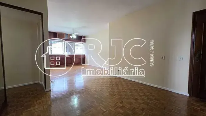 Imóvel para venda possui 111 metros quadrados com 3 quartos em Tijuca - Rio de Janeiro - R