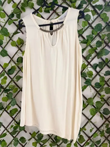 Blusa regata em tom off-white