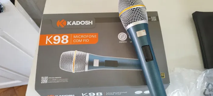 Microfone Kadosh K98 Dinâmico Com Fio - Novo Na Caixa (Nunca Usado)