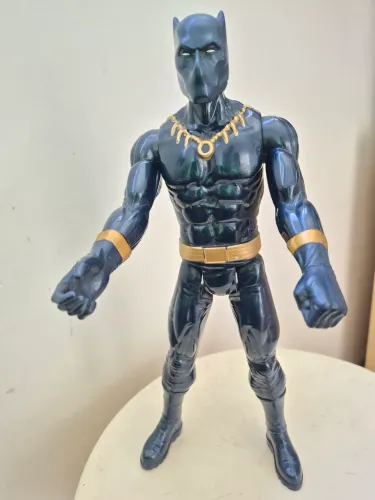 Boneco Pantera negra articulado 30cm