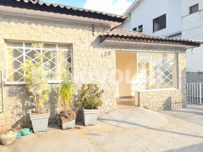 Casa na Vila Guilherme com 500m² de área de terreno, 14 metros testada. Excelente Investim