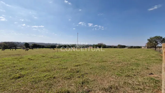 Área em Centro (Barra Dourada) - Neves Paulista