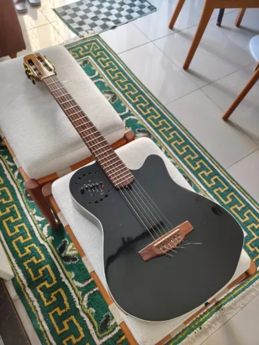 Violão nylon Luthier artesanal tipo Godin com captação