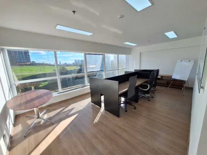 Sala comercial na Avenida Andrômeda, 885 - sala 316 42 m²