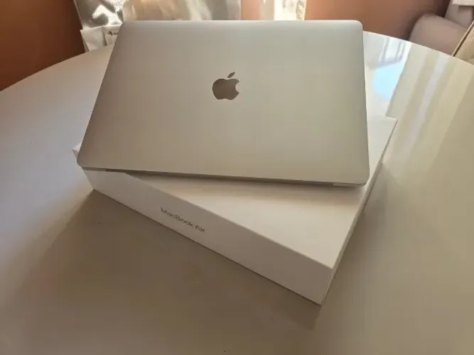 MacBook Air M1 2020