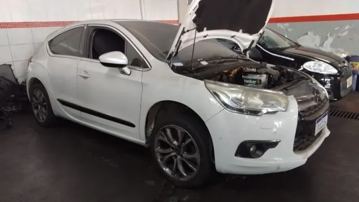 Citroen DS4 1.6 Turbo 16V 5P Aut. 2014