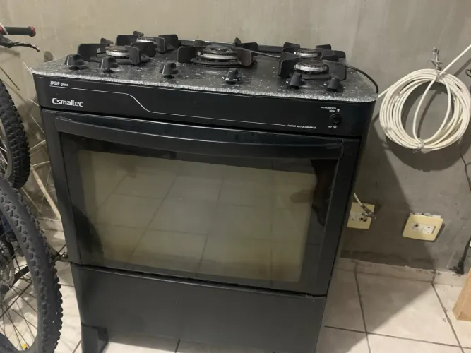 Fogão de 5 bocas - esmaltec