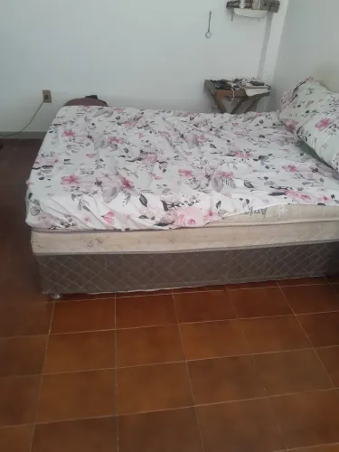 Cama e colchão 