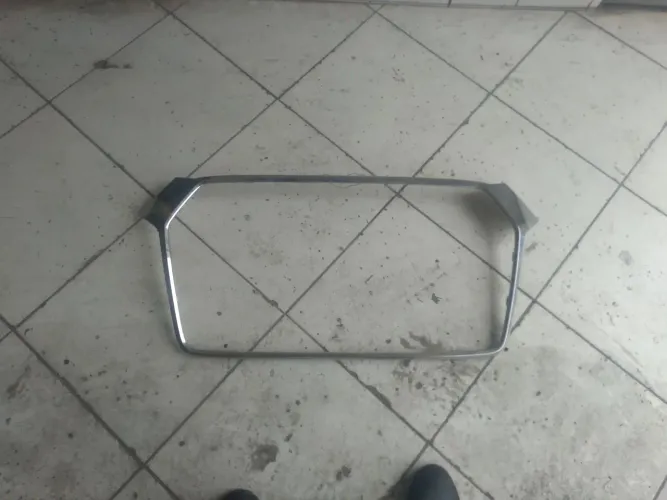 Moldura da grade da Audi q3 2016