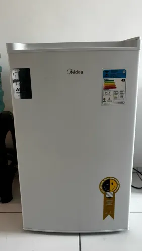 Frigobar Midea 124L