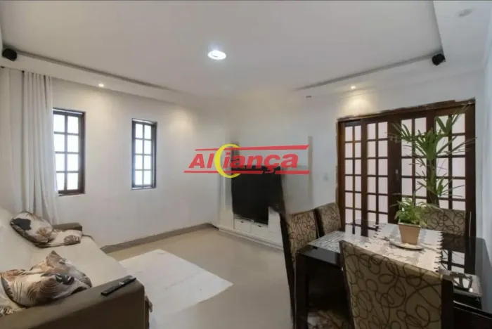CASA COM 3 QUARTOS - 1 SUITE - 2 VAGAS - VILA FLÓRIDA