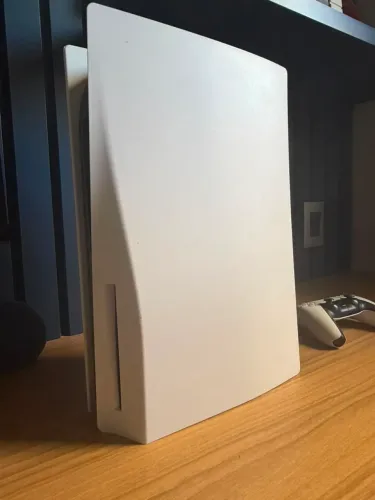 PlayStation 5 com leitor de disco + FC 24
