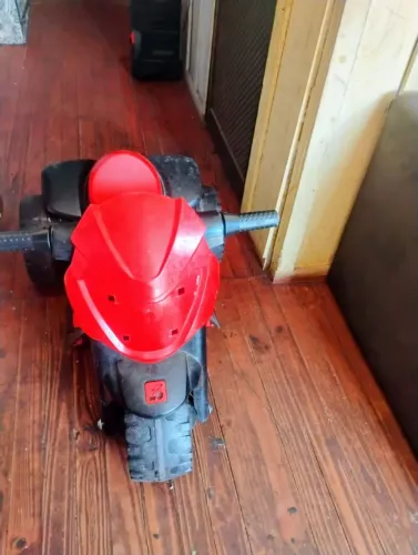 Vendo moto elétrica para criança