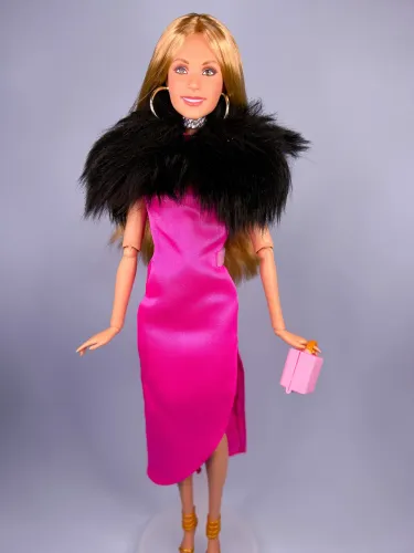 Boneca Barbie Signature Keeley Jones de Ted Lasso Collector Basics