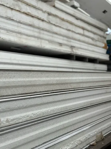 Placas de Isopainel - R$100,00 o m²