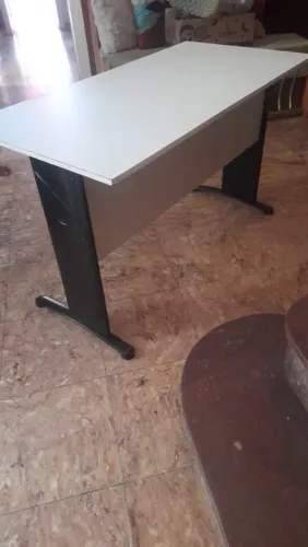 Uma mesa