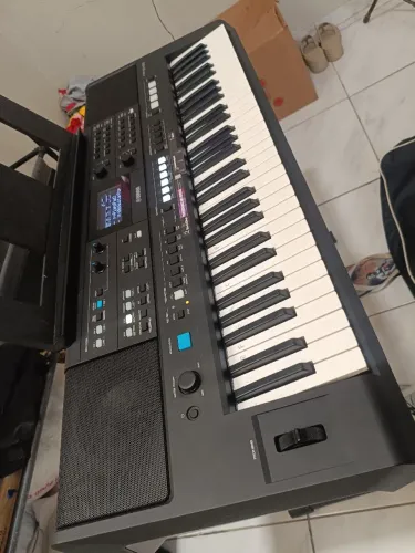 Teclado Yamaha psr- e483