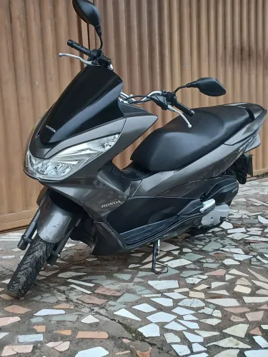 Pcx 2016 único dono, no ponto de transferência.