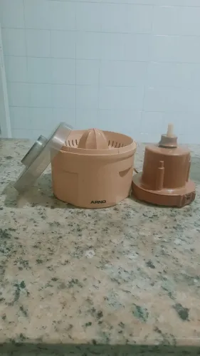 Espremedor de Laranja Arno