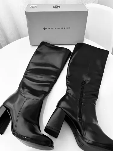 ?VENDO BOTA DA SAPATINHO DE LUXO?