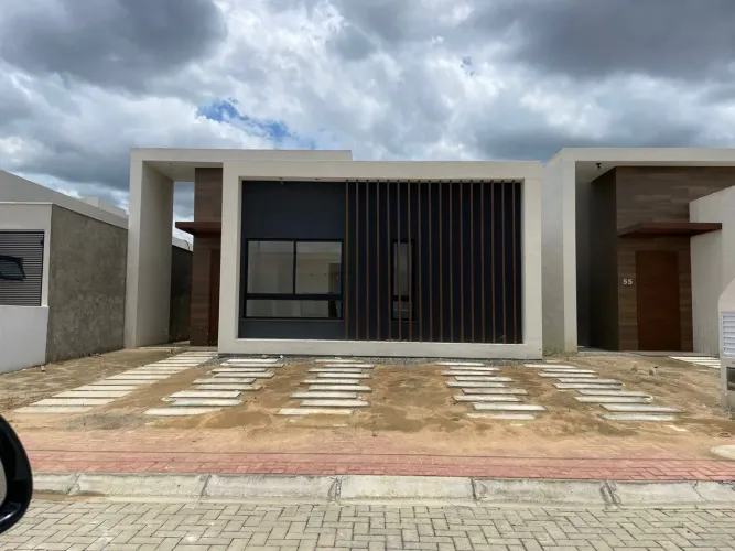 Endo casa de 3 suites no condomínio Lantai