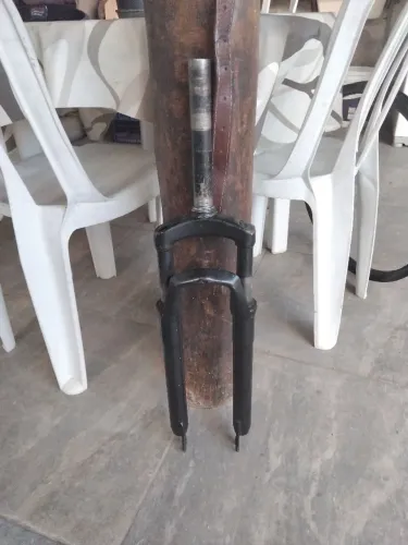 VENDO AMORTECEDOR DIANTEIRO DE BICICLETA ARO 26