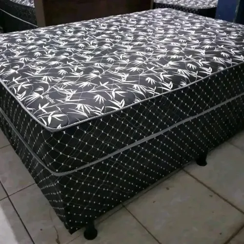 Cama box casal bem macia e confortável 