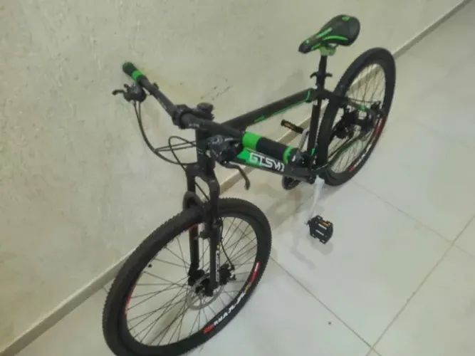 Bicicleta Cambio Shimano 21 Marchas Walk New 17 Preto / Verde Neon