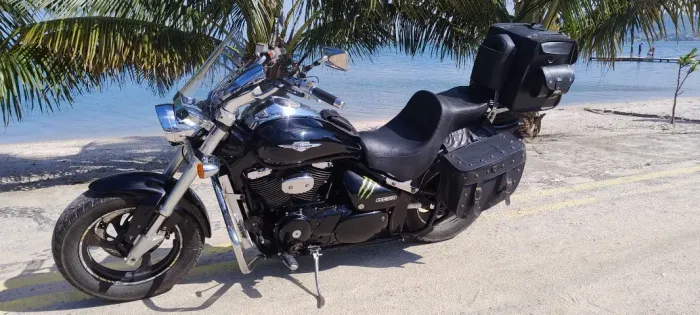 Suzuki Boulevard M800 Impecável com Baixa Quilometragem