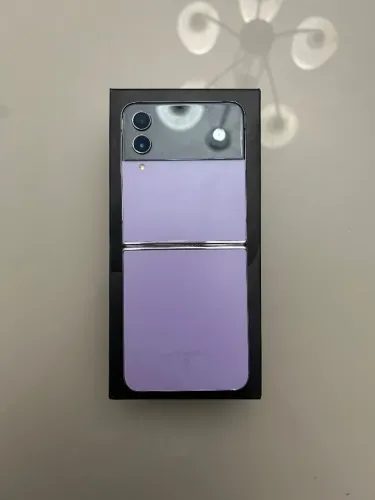 Galaxy Z Flip 4 - 128gb