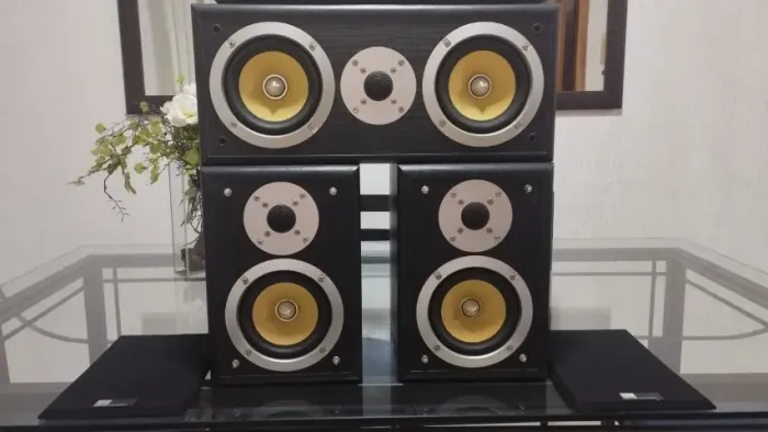 Trio Frontal Pure Acoustics series Mac 500 + Center Pure Acoustics The Mac 500 Series.