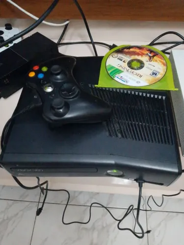 Xbox 360 com HD de 500 gb