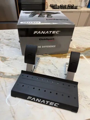 Pedais para Simulador de Corrida Fanatec CSL