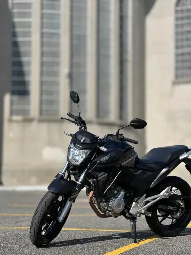 Cb Twiter 250cc/ com freios ABS.