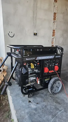 GERADOR TOYAMA 17,5 KVA TRIFÁSICO - COM QTA