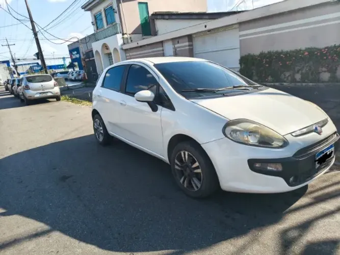 Fiat Punto Attractive 1.4 Fire Flex 8V 5P 2013