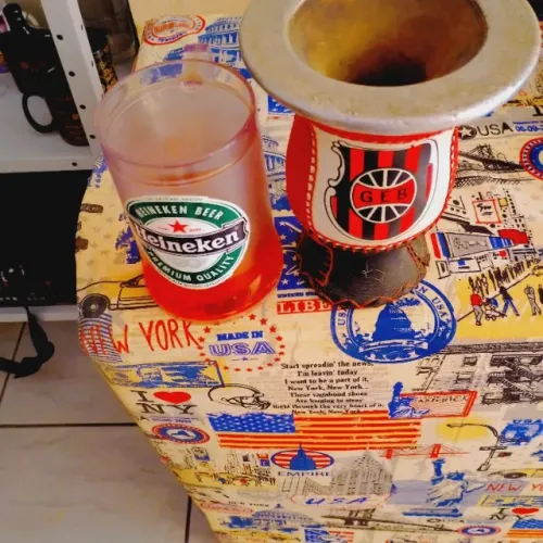 Objetos.  Leia o anúncio  decoração 