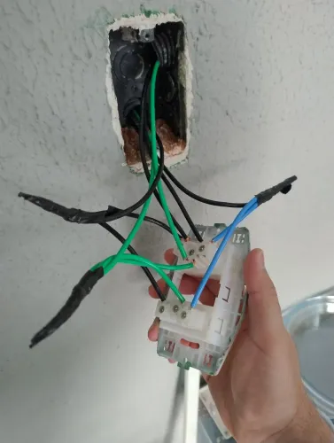 Ajudante de Eletricista e Ar Condicionado