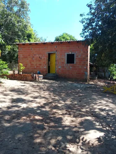 Chácara com 1 casa, 1 quarto, 1 banheiro