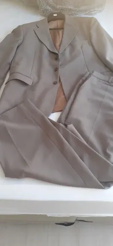 Terno Bege Escuro