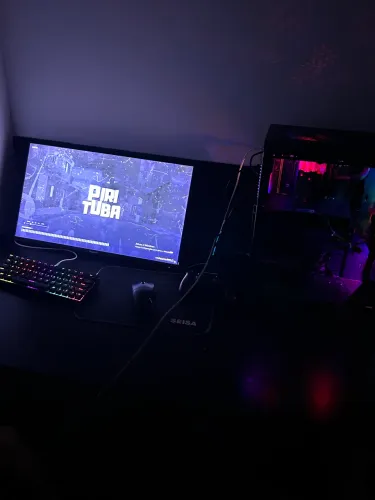 Venda-se pc gamar+ mesa só pegar e jogar