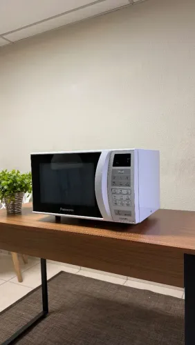 Micro-ondas Panasonic Branco Em Perfeito Estado Higienizado e Funcionando 100%