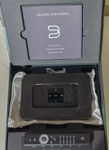 Streamer audio Bluesound node 2i c/ controle remoto original Dac preamp
