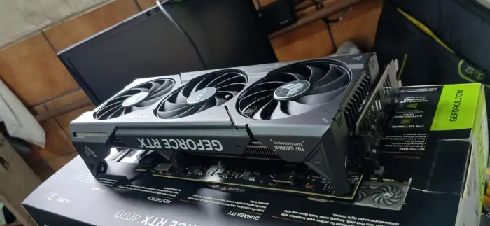 RTX 4070 Asus tuf gaming O.C