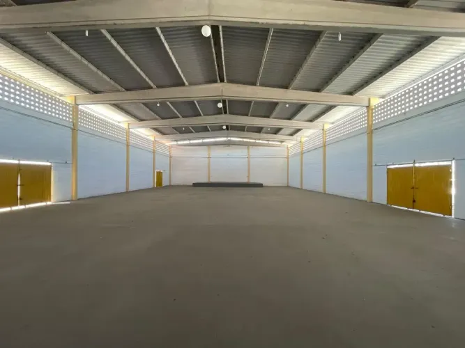 Galpão para alugar, 540 m² por R$ 8.500,00/mês - Tomba - Feira de Santana/BA