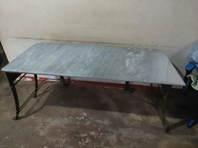 Mesa de mármore