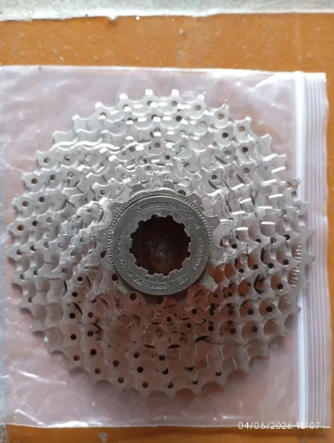 Cassete de bicicleta Shimano modelo CS-HG400-9